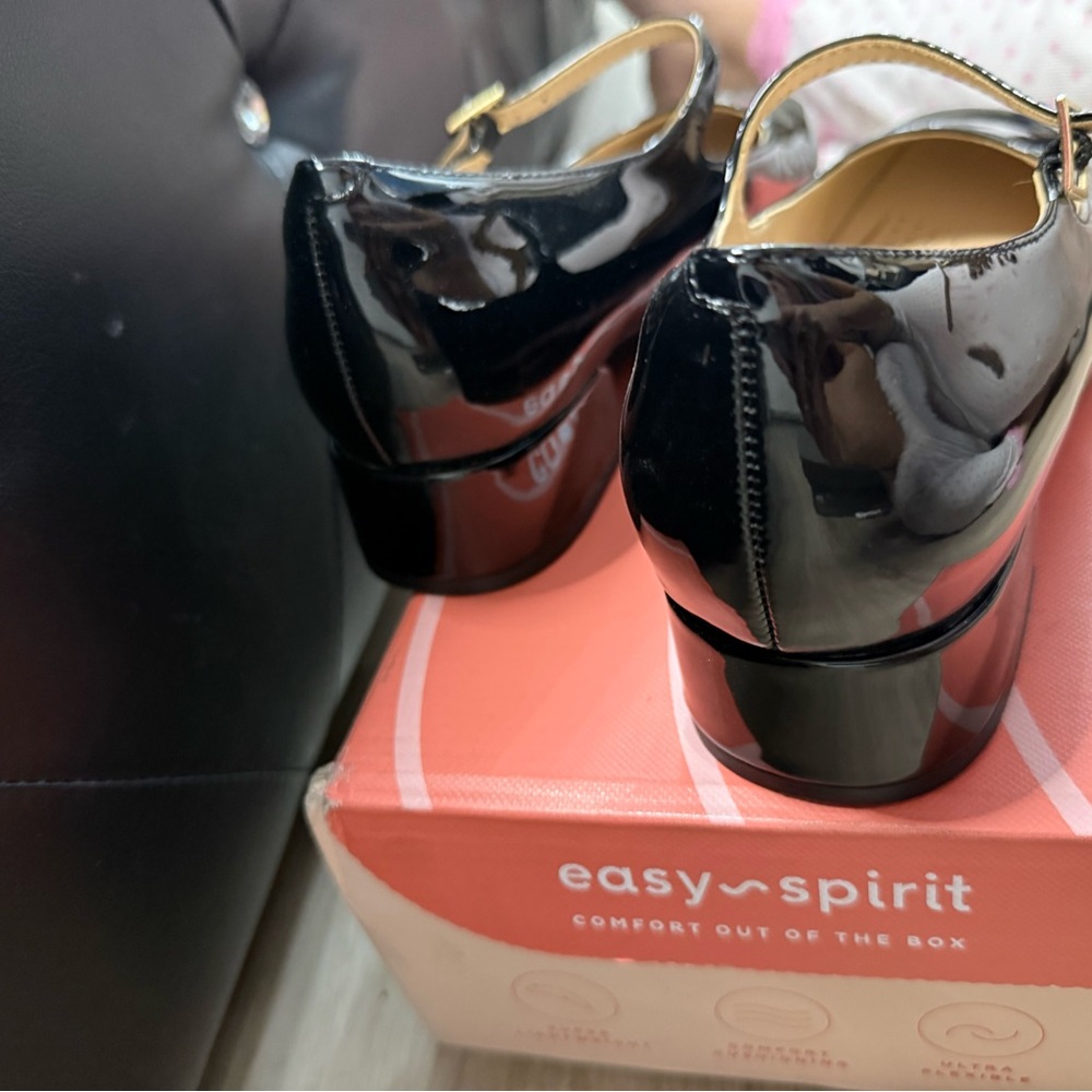 Easy Spirit Black Patent Mary Jane Heels - Picture 9 of 13